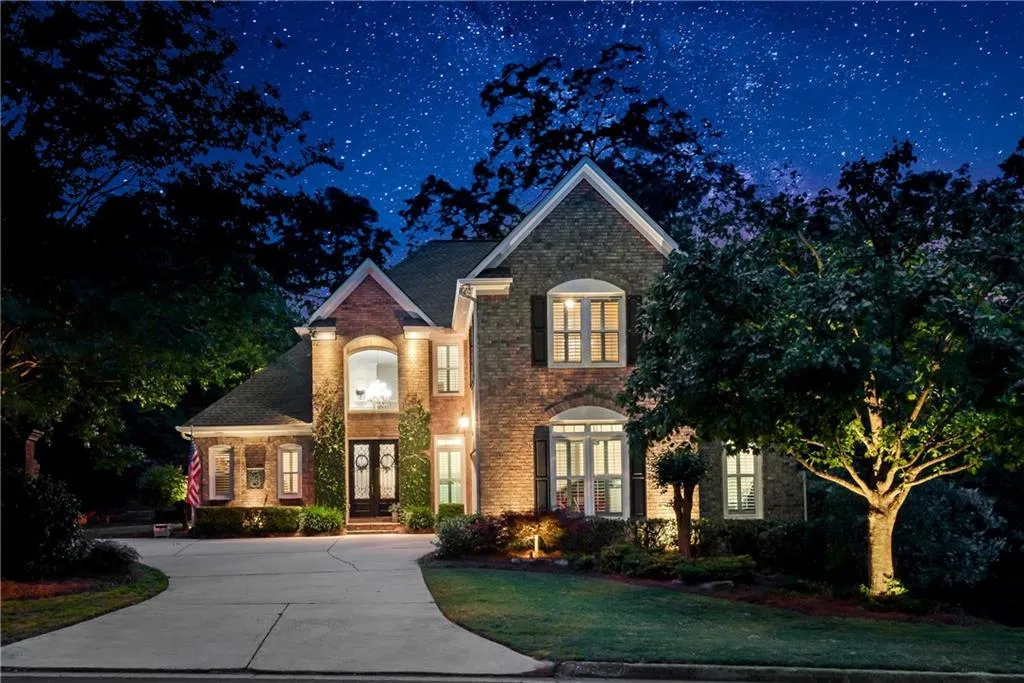 700 Spalding Heights Drive, Sandy Springs, Georgia 30350, 5 Bedrooms Bedrooms, ,4 BathroomsBathrooms,Residential,Sold,700 Spalding Heights Drive,6715498
