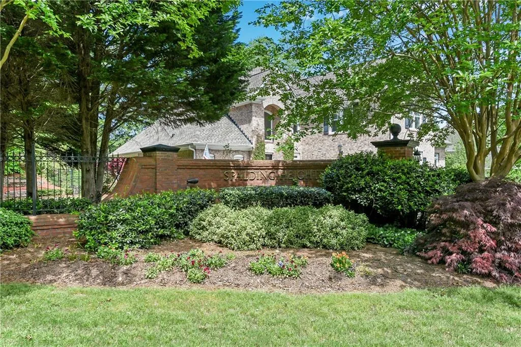 700 Spalding Heights Drive, Sandy Springs, Georgia 30350, 5 Bedrooms Bedrooms, ,4 BathroomsBathrooms,Residential,Sold,700 Spalding Heights Drive,6715498