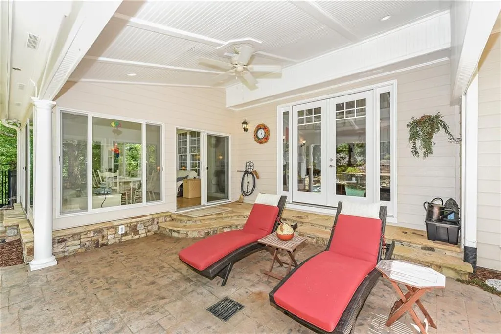 700 Spalding Heights Drive, Sandy Springs, Georgia 30350, 5 Bedrooms Bedrooms, ,4 BathroomsBathrooms,Residential,Sold,700 Spalding Heights Drive,6715498