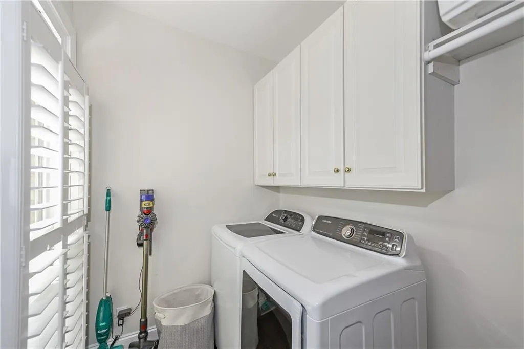 700 Spalding Heights Drive, Sandy Springs, Georgia 30350, 5 Bedrooms Bedrooms, ,4 BathroomsBathrooms,Residential,Sold,700 Spalding Heights Drive,6715498