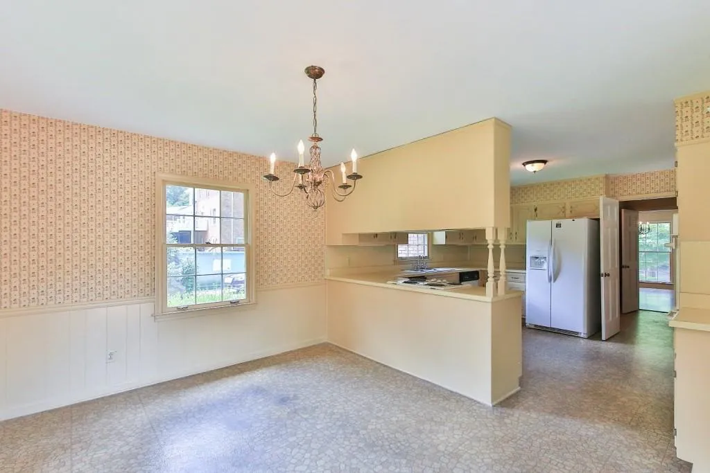 7545 Chaparral Drive, Sandy Springs, Georgia 30350, 4 Bedrooms Bedrooms, ,3 BathroomsBathrooms,Residential,Sold,7545 Chaparral Drive,6598703