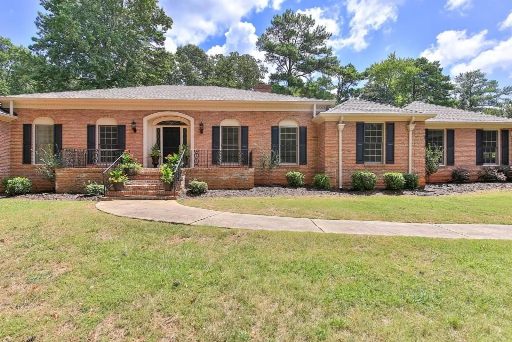 7545 Chaparral Drive, Sandy Springs, Georgia 30350, 4 Bedrooms Bedrooms, ,3 BathroomsBathrooms,Residential,Sold,7545 Chaparral Drive,6598703