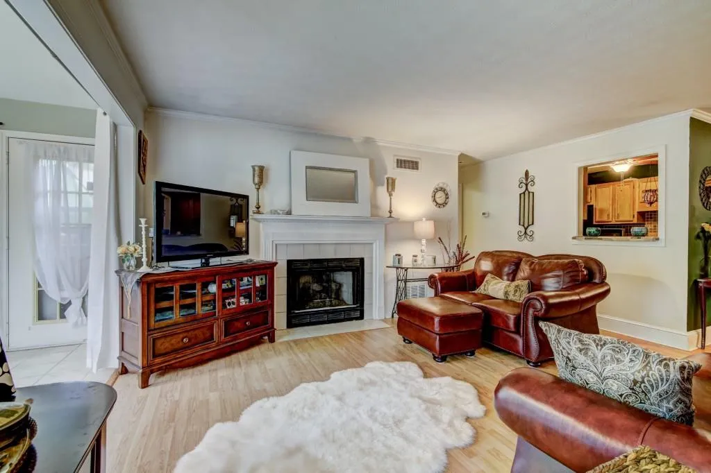 1304 Gettysburg Place, Sandy Springs, Georgia 30350, 2 Bedrooms Bedrooms, ,2 BathroomsBathrooms,Residential,Sold,1304 Gettysburg Place,6048045