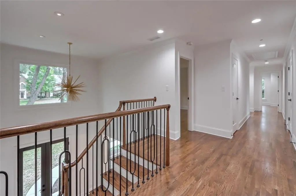 265 Cameron Ridge Drive, Sandy Springs, Georgia 30328, 6 Bedrooms Bedrooms, ,6 BathroomsBathrooms,Residential,Sold,265 Cameron Ridge Drive,6966249