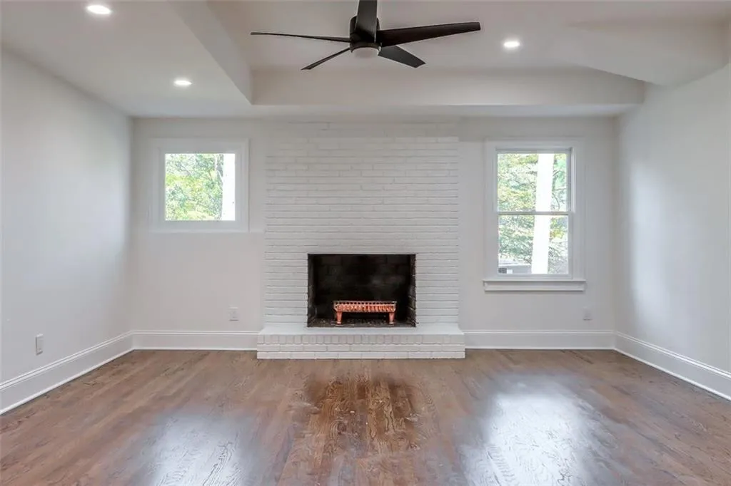265 Cameron Ridge Drive, Sandy Springs, Georgia 30328, 6 Bedrooms Bedrooms, ,6 BathroomsBathrooms,Residential,Sold,265 Cameron Ridge Drive,6966249