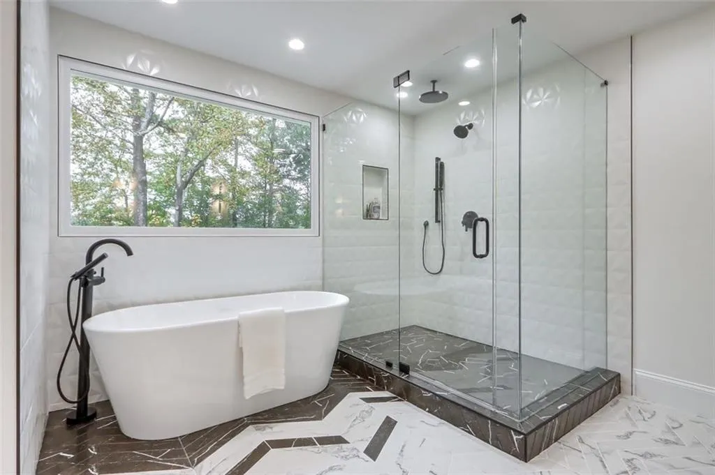 265 Cameron Ridge Drive, Sandy Springs, Georgia 30328, 6 Bedrooms Bedrooms, ,6 BathroomsBathrooms,Residential,Sold,265 Cameron Ridge Drive,6966249