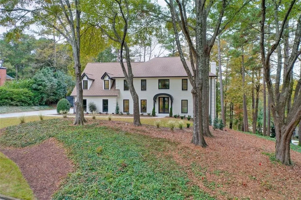 265 Cameron Ridge Drive, Sandy Springs, Georgia 30328, 6 Bedrooms Bedrooms, ,6 BathroomsBathrooms,Residential,Sold,265 Cameron Ridge Drive,6966249