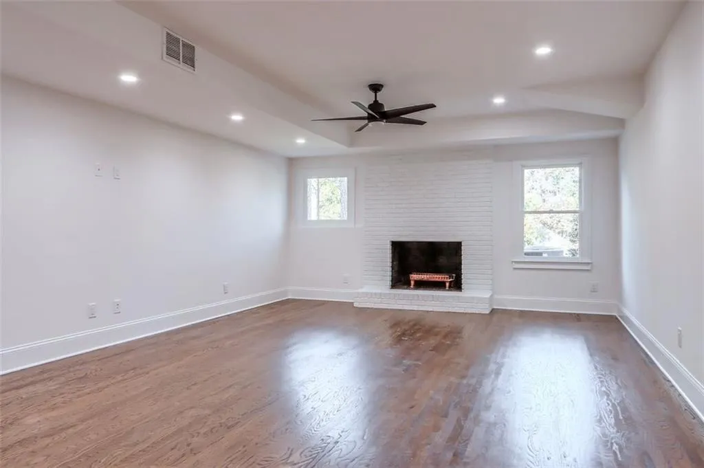 265 Cameron Ridge Drive, Sandy Springs, Georgia 30328, 6 Bedrooms Bedrooms, ,6 BathroomsBathrooms,Residential,Sold,265 Cameron Ridge Drive,6966249