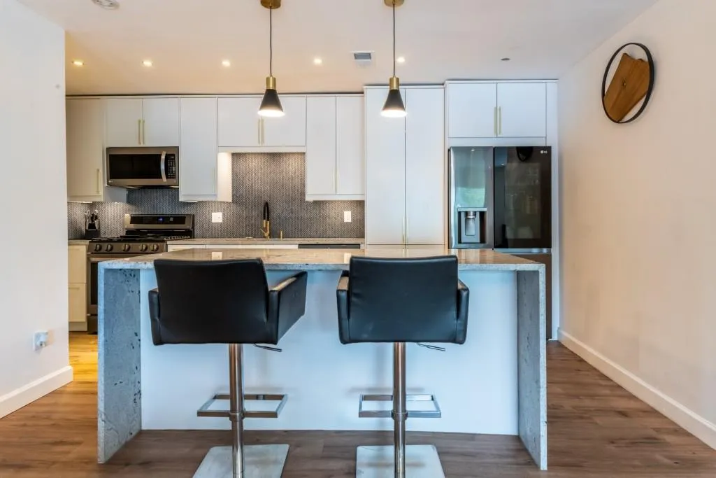 6851 Roswell Road Unit O-33, Sandy Springs, Georgia 30328, 2 Bedrooms Bedrooms, ,2 BathroomsBathrooms,Residential,Sold,6851 Roswell Road Unit O-33,7031666