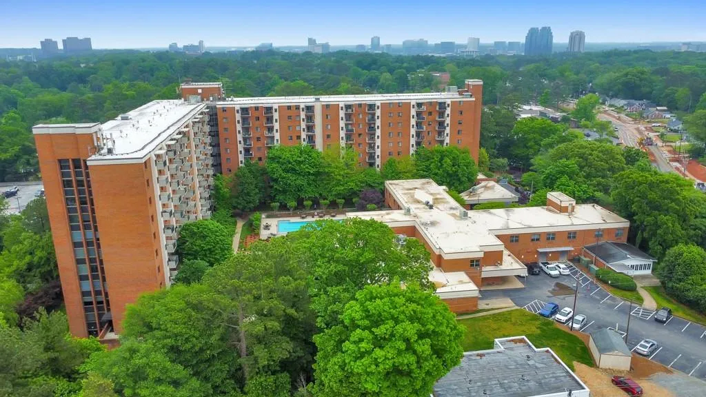 300 Johnson Ferry Road Ne Unit A1008, Atlanta, Georgia 30328, 2 Bedrooms Bedrooms, ,2 BathroomsBathrooms,Residential,Sold,300 Johnson Ferry Road Ne Unit A1008,7552879