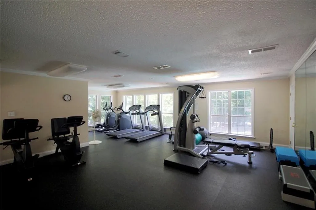 6820 Glenridge Drive Unit C, Atlanta, Georgia 30328, 2 Bedrooms Bedrooms, ,1 BathroomBathrooms,Residential,Sold,6820 Glenridge Drive Unit C,6056549
