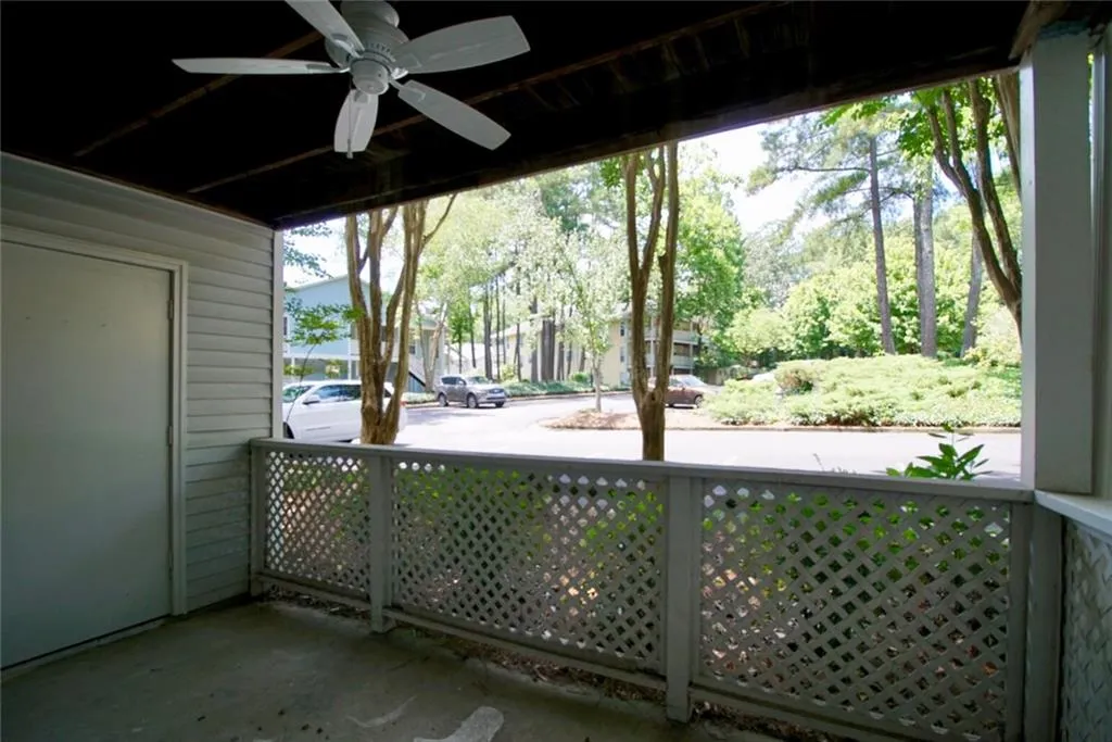 6820 Glenridge Drive Unit C, Atlanta, Georgia 30328, 2 Bedrooms Bedrooms, ,1 BathroomBathrooms,Residential,Sold,6820 Glenridge Drive Unit C,6056549