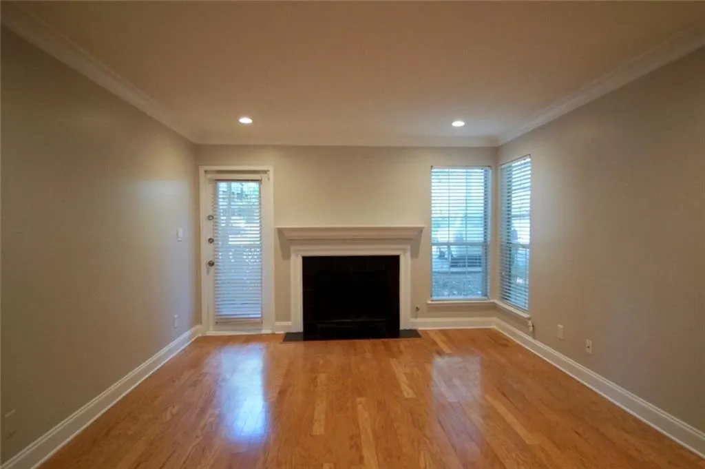 6820 Glenridge Drive Unit C, Atlanta, Georgia 30328, 2 Bedrooms Bedrooms, ,1 BathroomBathrooms,Residential,Sold,6820 Glenridge Drive Unit C,6056549