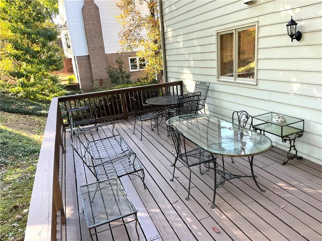 575 Calaveras Drive, Sandy Springs, Georgia 30350, 4 Bedrooms Bedrooms, ,2 BathroomsBathrooms,Residential,Sold,575 Calaveras Drive,7133644