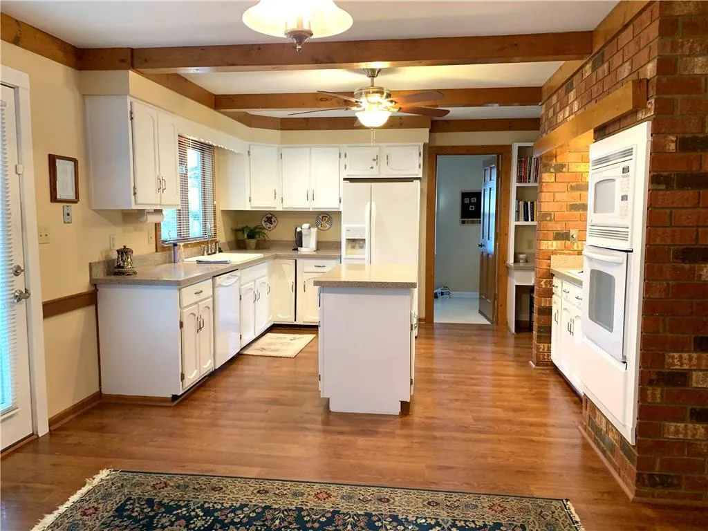 575 Calaveras Drive, Sandy Springs, Georgia 30350, 4 Bedrooms Bedrooms, ,2 BathroomsBathrooms,Residential,Sold,575 Calaveras Drive,7133644