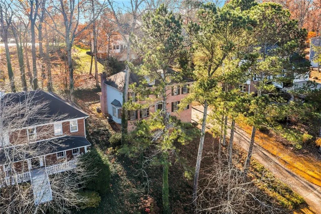 575 Calaveras Drive, Sandy Springs, Georgia 30350, 4 Bedrooms Bedrooms, ,2 BathroomsBathrooms,Residential,Sold,575 Calaveras Drive,7133644