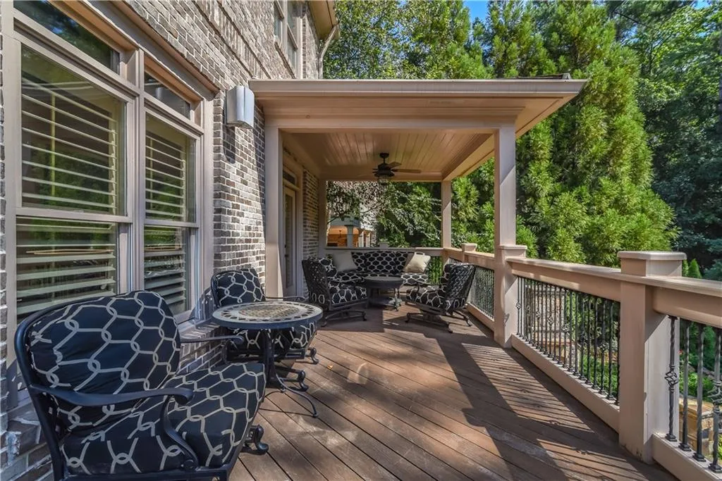 720 Glengate Place, Sandy Springs, Georgia 30328, 5 Bedrooms Bedrooms, ,6 BathroomsBathrooms,Residential,Sold,720 Glengate Place,5751851