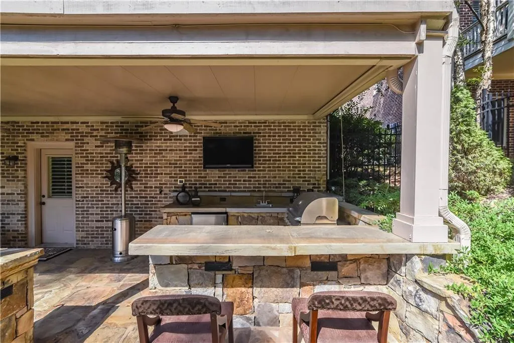720 Glengate Place, Sandy Springs, Georgia 30328, 5 Bedrooms Bedrooms, ,6 BathroomsBathrooms,Residential,Sold,720 Glengate Place,5751851