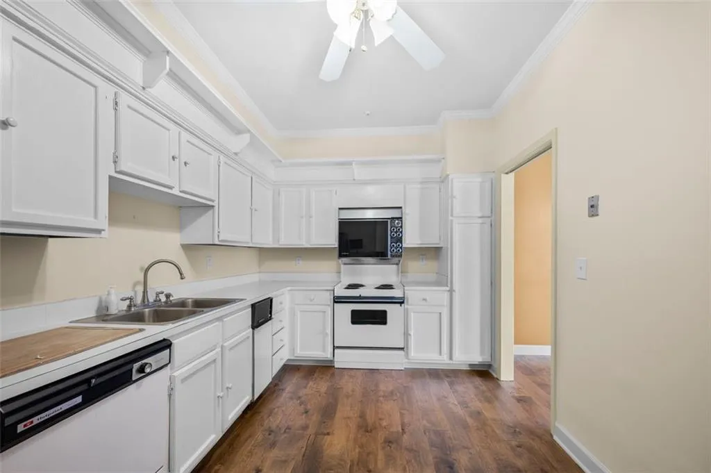 303 Brandywine Circle, Atlanta, Georgia 30350, 3 Bedrooms Bedrooms, ,2 BathroomsBathrooms,Residential,For Sale,303 Brandywine Circle,7544770