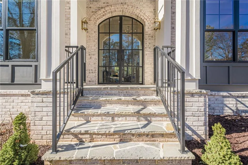 4840 Northway Drive, Atlanta, Georgia 30342, 6 Bedrooms Bedrooms, ,6 BathroomsBathrooms,Residential,Sold,4840 Northway Drive,7513092