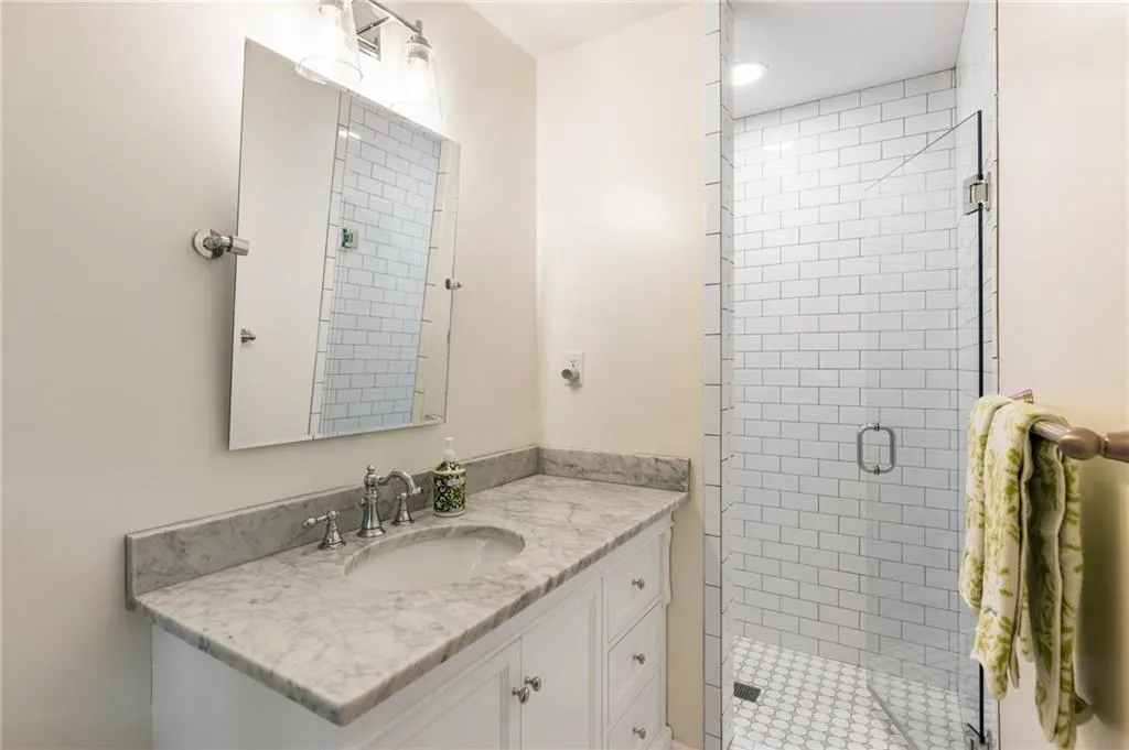 568 Timberland Drive, Atlanta, Georgia 30342, 4 Bedrooms Bedrooms, ,3 BathroomsBathrooms,Residential,Sold,568 Timberland Drive,7560569