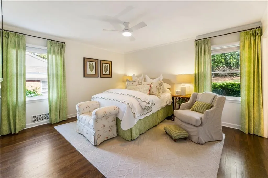 568 Timberland Drive, Atlanta, Georgia 30342, 4 Bedrooms Bedrooms, ,3 BathroomsBathrooms,Residential,Sold,568 Timberland Drive,7560569