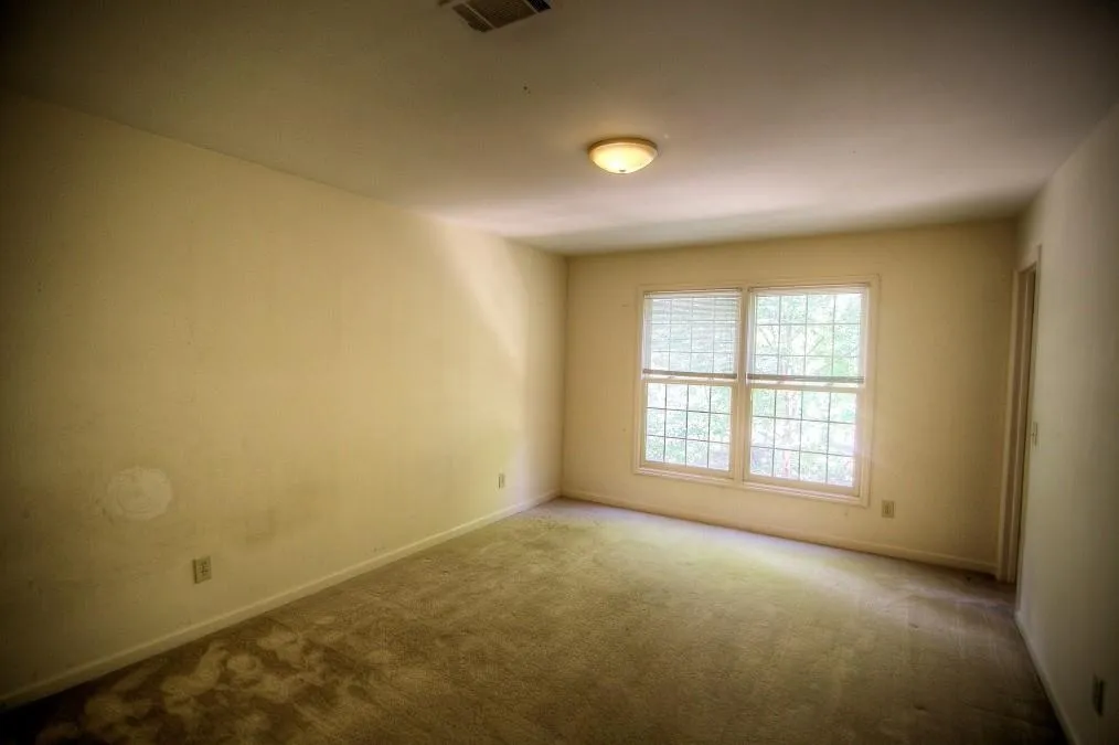 8240 Grogans Ferry Road, Sandy Springs, Georgia 30350, 4 Bedrooms Bedrooms, ,4 BathroomsBathrooms,Residential,Sold,8240 Grogans Ferry Road,5729035