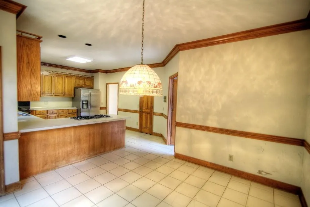 8240 Grogans Ferry Road, Sandy Springs, Georgia 30350, 4 Bedrooms Bedrooms, ,4 BathroomsBathrooms,Residential,Sold,8240 Grogans Ferry Road,5729035