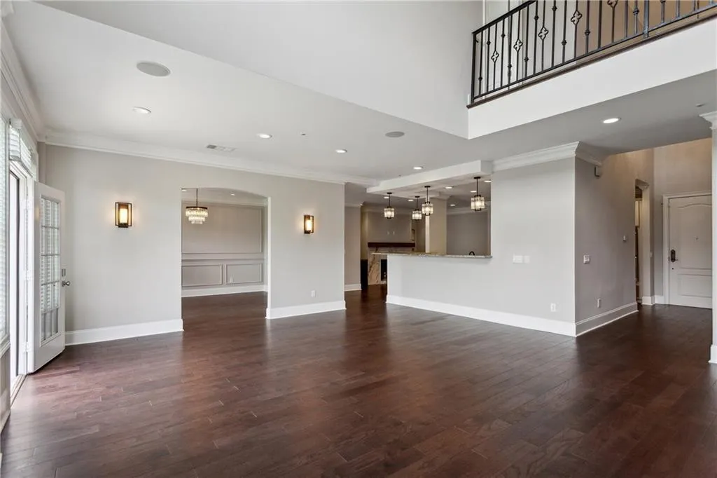 3280 Stillhouse Lane Se Unit 401, Atlanta, Georgia 30339, 3 Bedrooms Bedrooms, ,2 BathroomsBathrooms,Residential,For Sale,3280 Stillhouse Lane Se Unit 401,7580354