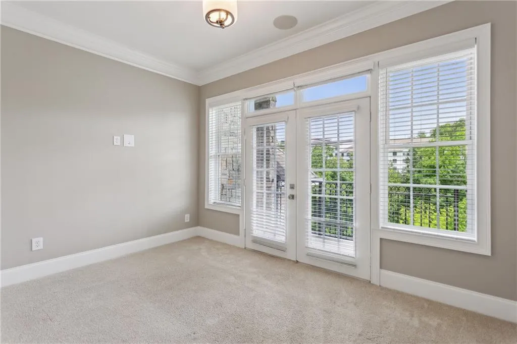 3280 Stillhouse Lane Se Unit 401, Atlanta, Georgia 30339, 3 Bedrooms Bedrooms, ,2 BathroomsBathrooms,Residential,For Sale,3280 Stillhouse Lane Se Unit 401,7580354