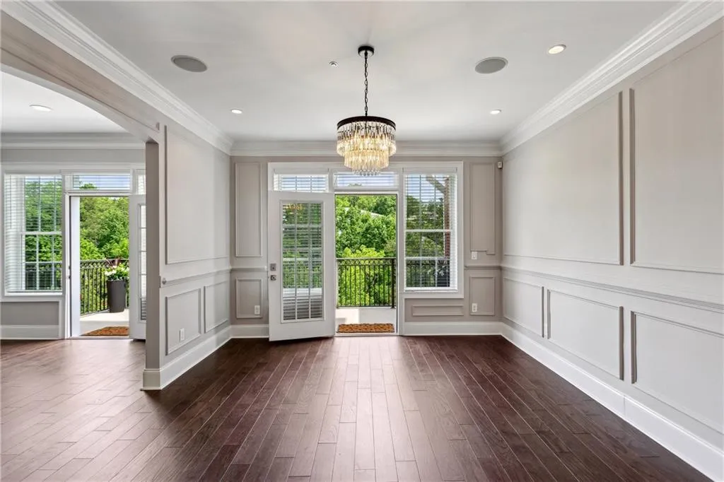 3280 Stillhouse Lane Se Unit 401, Atlanta, Georgia 30339, 3 Bedrooms Bedrooms, ,2 BathroomsBathrooms,Residential,For Sale,3280 Stillhouse Lane Se Unit 401,7580354