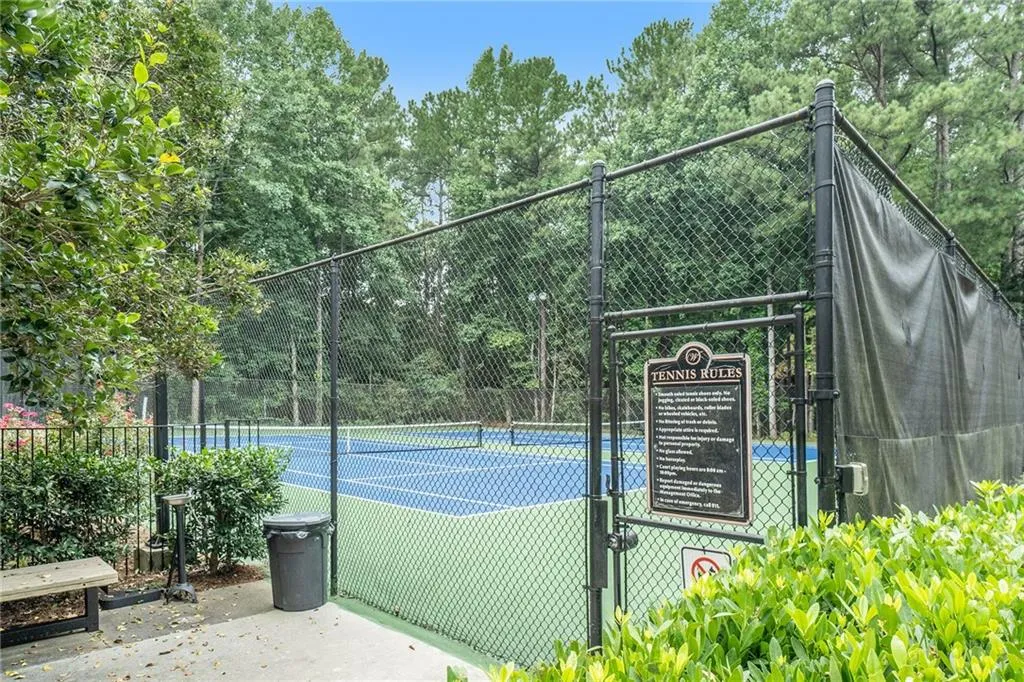 210 Woodcliff Drive, Sandy Springs, Georgia 30350, 2 Bedrooms Bedrooms, ,2 BathroomsBathrooms,Residential,Sold,210 Woodcliff Drive,7103268