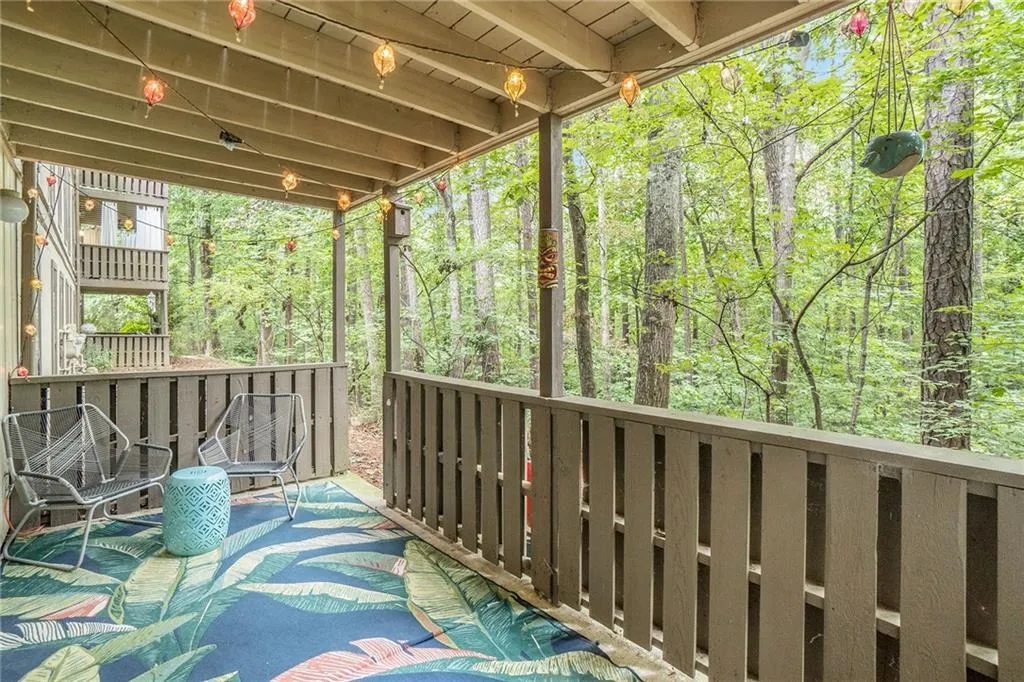 210 Woodcliff Drive, Sandy Springs, Georgia 30350, 2 Bedrooms Bedrooms, ,2 BathroomsBathrooms,Residential,Sold,210 Woodcliff Drive,7103268