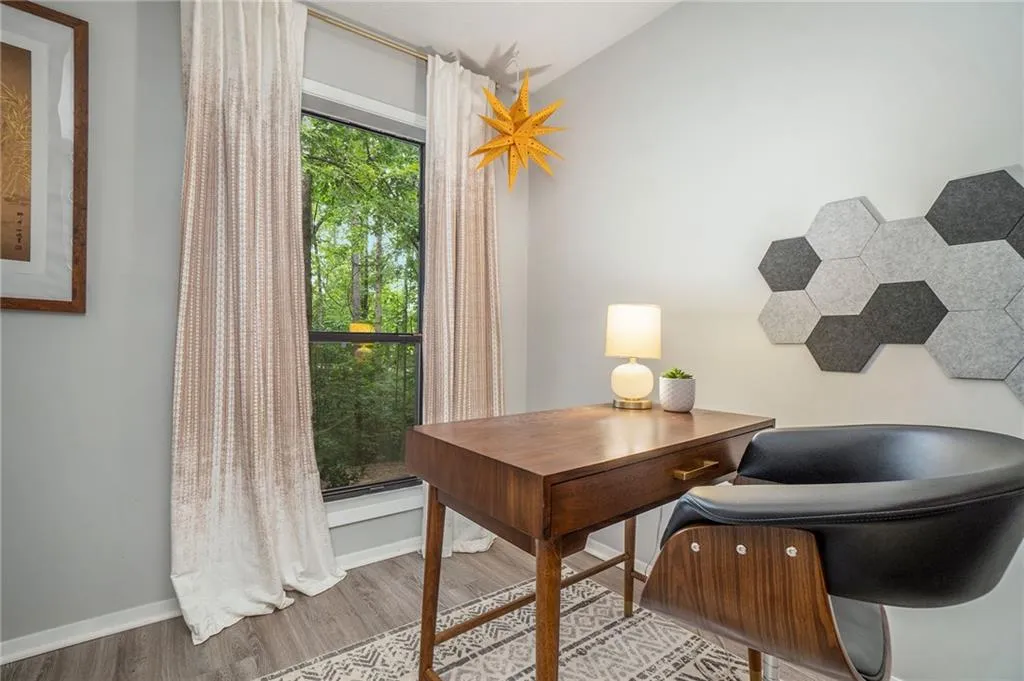 210 Woodcliff Drive, Sandy Springs, Georgia 30350, 2 Bedrooms Bedrooms, ,2 BathroomsBathrooms,Residential,Sold,210 Woodcliff Drive,7103268