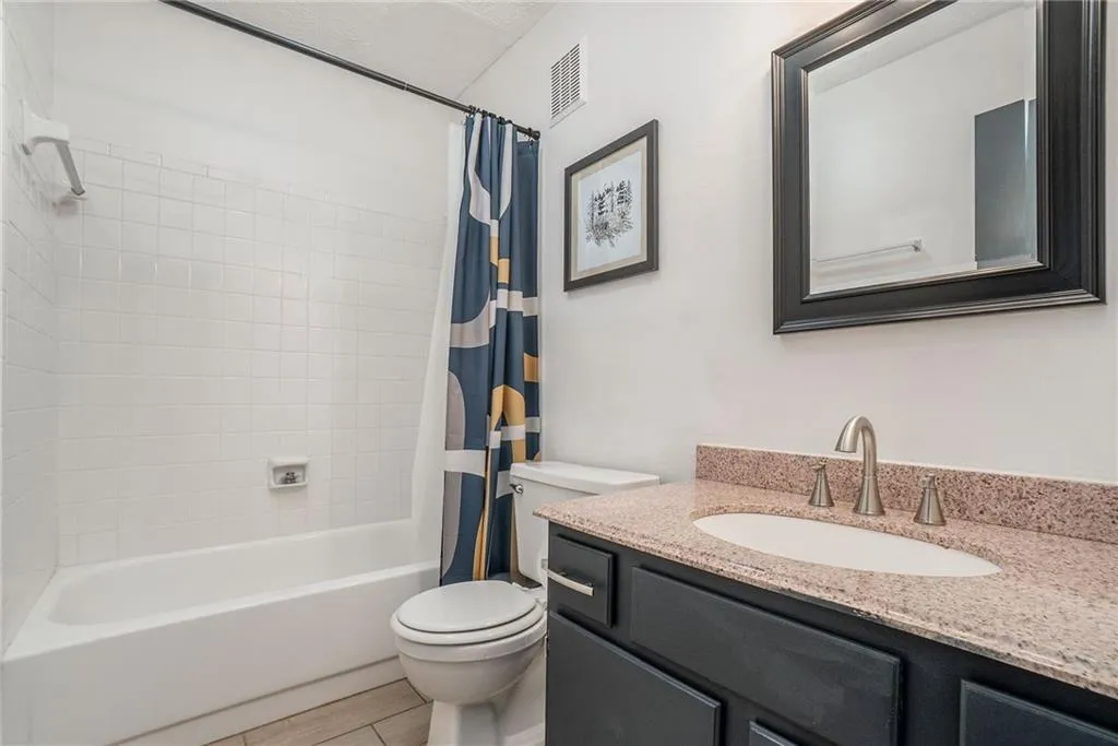 210 Woodcliff Drive, Sandy Springs, Georgia 30350, 2 Bedrooms Bedrooms, ,2 BathroomsBathrooms,Residential,Sold,210 Woodcliff Drive,7103268