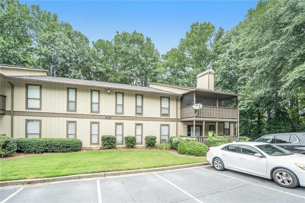 210 Woodcliff Drive, Sandy Springs, Georgia 30350, 2 Bedrooms Bedrooms, ,2 BathroomsBathrooms,Residential,Sold,210 Woodcliff Drive,7103268