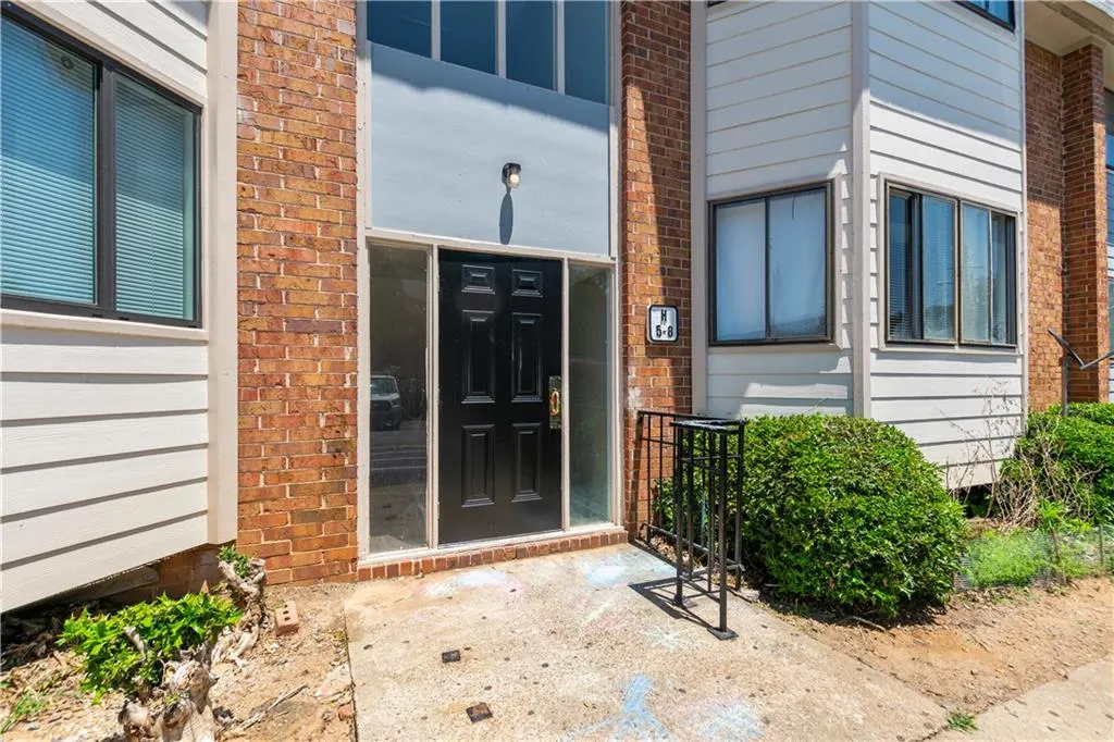 145 Northwood Drive Unit H6, Sandy Springs, Georgia 30342, 4 Bedrooms Bedrooms, ,1 BathroomBathrooms,Residential,Sold,145 Northwood Drive Unit H6,7047095