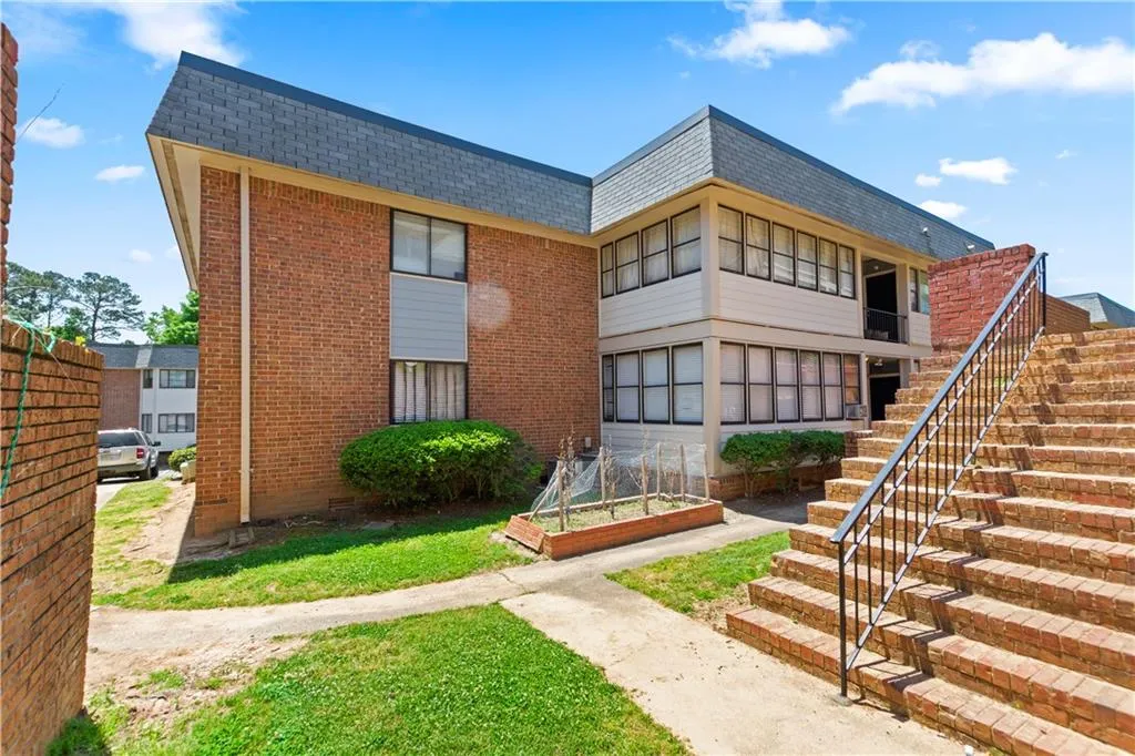145 Northwood Drive Unit H6, Sandy Springs, Georgia 30342, 4 Bedrooms Bedrooms, ,1 BathroomBathrooms,Residential,Sold,145 Northwood Drive Unit H6,7047095