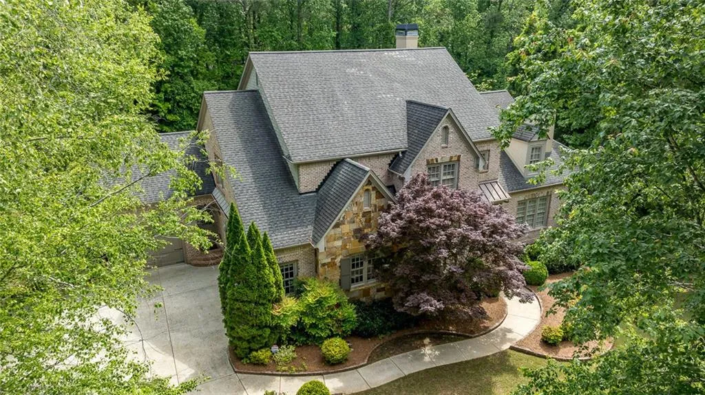 1575 Spalding Drive, Sandy Springs, Georgia 30350, 6 Bedrooms Bedrooms, ,5 BathroomsBathrooms,Residential,Sold,1575 Spalding Drive,7569214