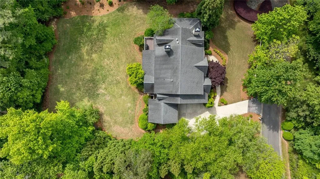 1575 Spalding Drive, Sandy Springs, Georgia 30350, 6 Bedrooms Bedrooms, ,5 BathroomsBathrooms,Residential,Sold,1575 Spalding Drive,7569214