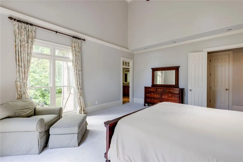 1575 Spalding Drive, Sandy Springs, Georgia 30350, 6 Bedrooms Bedrooms, ,5 BathroomsBathrooms,Residential,Sold,1575 Spalding Drive,7569214