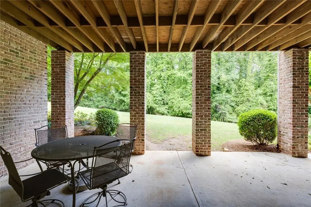1575 Spalding Drive, Sandy Springs, Georgia 30350, 6 Bedrooms Bedrooms, ,5 BathroomsBathrooms,Residential,Sold,1575 Spalding Drive,7569214