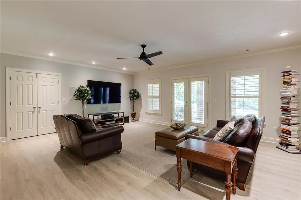 1575 Spalding Drive, Sandy Springs, Georgia 30350, 6 Bedrooms Bedrooms, ,5 BathroomsBathrooms,Residential,Sold,1575 Spalding Drive,7569214