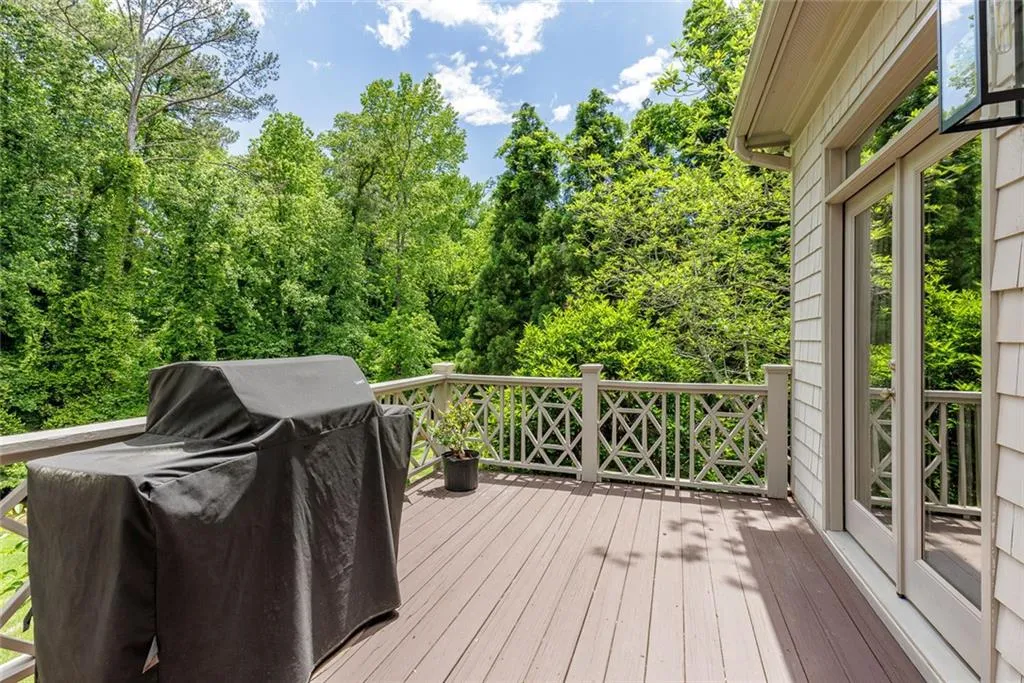 1575 Spalding Drive, Sandy Springs, Georgia 30350, 6 Bedrooms Bedrooms, ,5 BathroomsBathrooms,Residential,Sold,1575 Spalding Drive,7569214