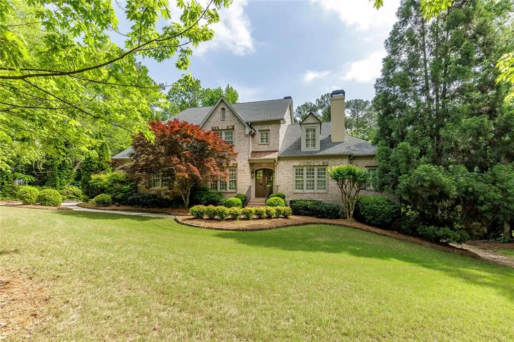 1575 Spalding Drive, Sandy Springs, Georgia 30350, 6 Bedrooms Bedrooms, ,5 BathroomsBathrooms,Residential,Sold,1575 Spalding Drive,7569214