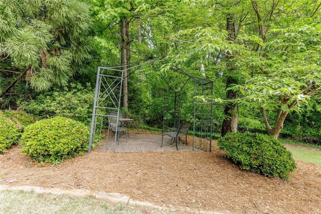 1575 Spalding Drive, Sandy Springs, Georgia 30350, 6 Bedrooms Bedrooms, ,5 BathroomsBathrooms,Residential,Sold,1575 Spalding Drive,7569214