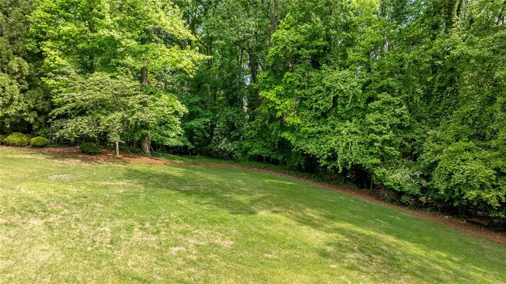 1575 Spalding Drive, Sandy Springs, Georgia 30350, 6 Bedrooms Bedrooms, ,5 BathroomsBathrooms,Residential,Sold,1575 Spalding Drive,7569214