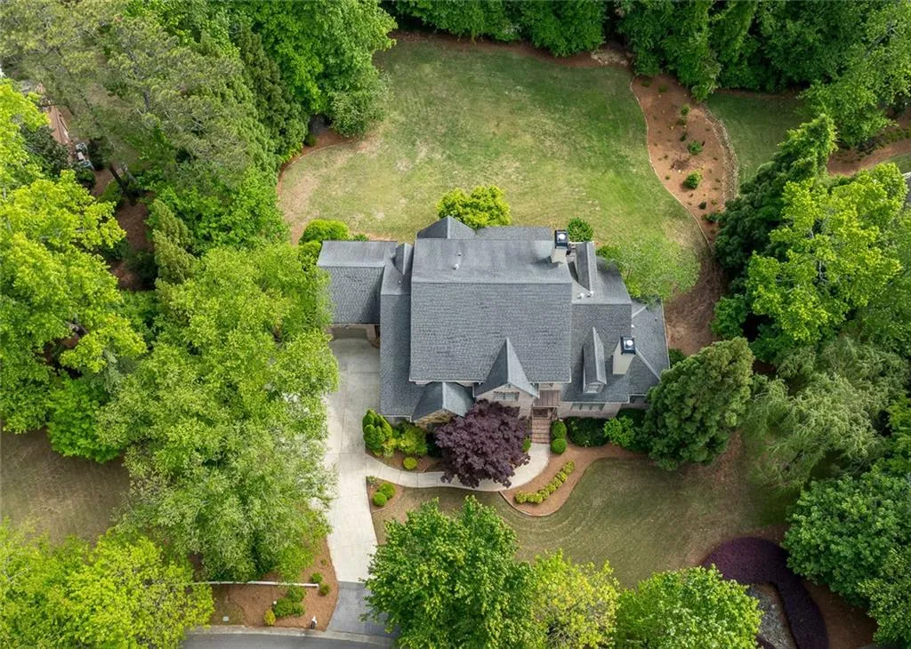 1575 Spalding Drive, Sandy Springs, Georgia 30350, 6 Bedrooms Bedrooms, ,5 BathroomsBathrooms,Residential,Sold,1575 Spalding Drive,7569214