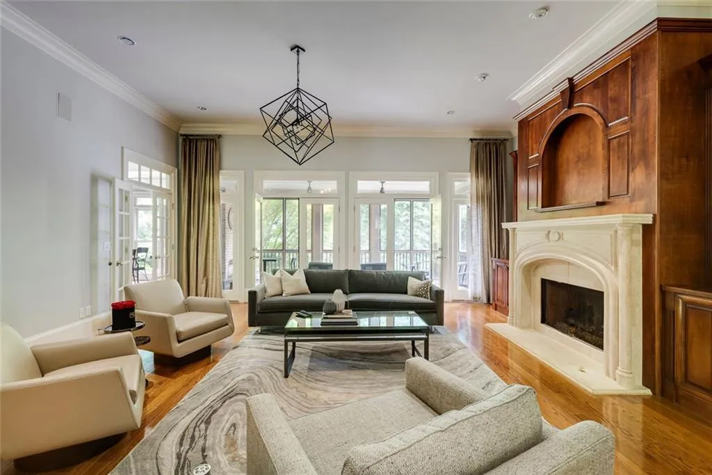 1575 Spalding Drive, Sandy Springs, Georgia 30350, 6 Bedrooms Bedrooms, ,5 BathroomsBathrooms,Residential,Sold,1575 Spalding Drive,7569214