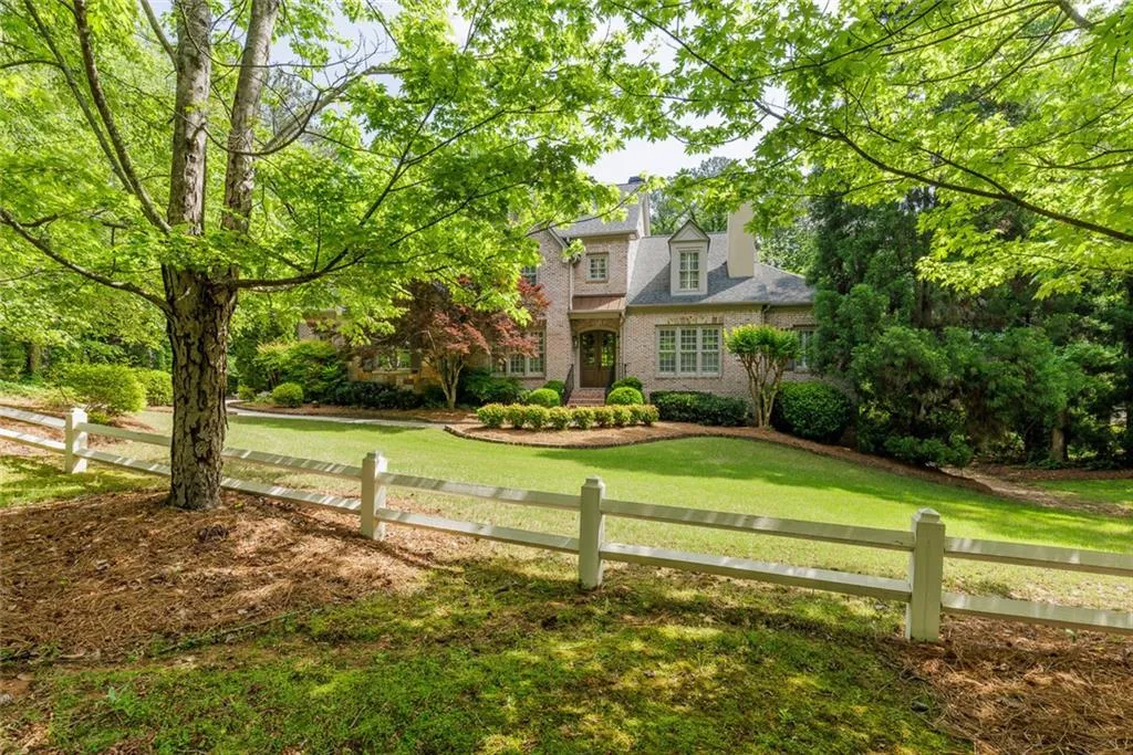 1575 Spalding Drive, Sandy Springs, Georgia 30350, 6 Bedrooms Bedrooms, ,5 BathroomsBathrooms,Residential,Sold,1575 Spalding Drive,7569214